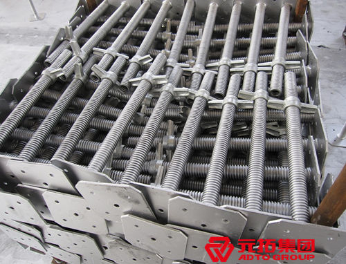 建筑絲桿用于工程施工、橋梁施工,和碗扣式腳手架、扣件式鋼管腳手架等配合使用。起到上頂、下托的作用。各地叫法不同,規(guī)范名稱應(yīng)為:可調(diào)底座、可調(diào)頂托。通俗名稱:絲桿、建筑絲桿、U型托、絲杠上節(jié)、絲杠下節(jié)、托撐、油托、頂托等等。四川可調(diào)絲桿規(guī)格有哪些呢?