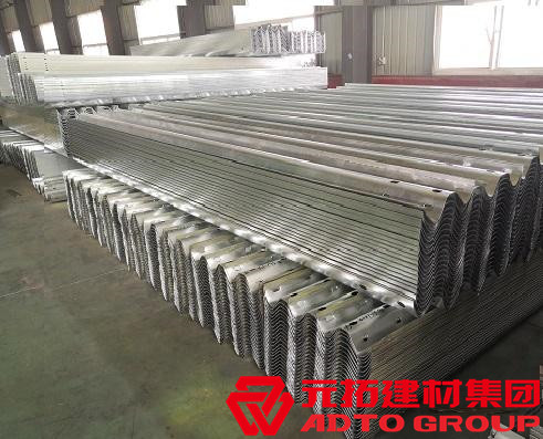 高速公路波形護(hù)欄板運(yùn)用于哪些領(lǐng)域呢?