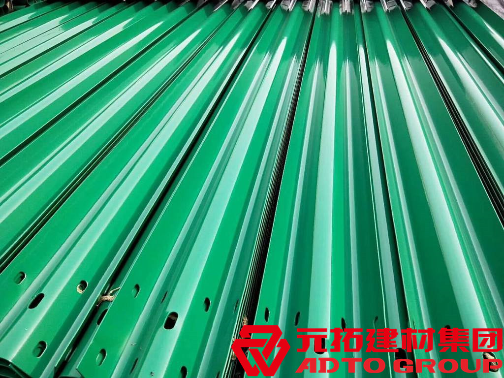 如何選擇鄉村公路護欄板生產廠家？