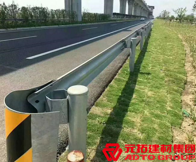 廣西波形護(hù)欄板價(jià)格如何？哪家便宜？