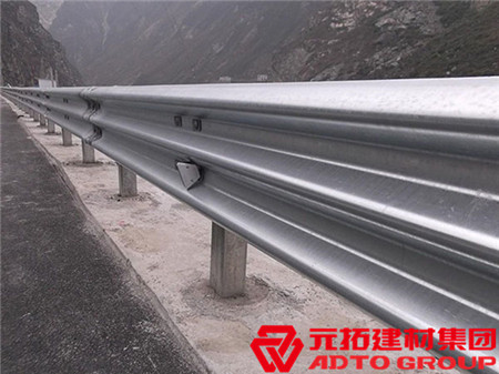 云南高速公路護欄板表面的防腐處理是什么？