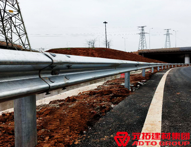 臨沂是否有森吉米爾法工藝制作的高速公路護欄板？