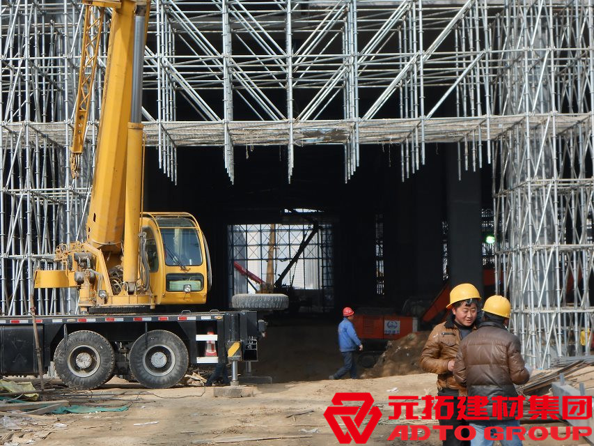 盤扣式腳手架為什么能替代傳統(tǒng)腳手架?租賃有啥注意事項？