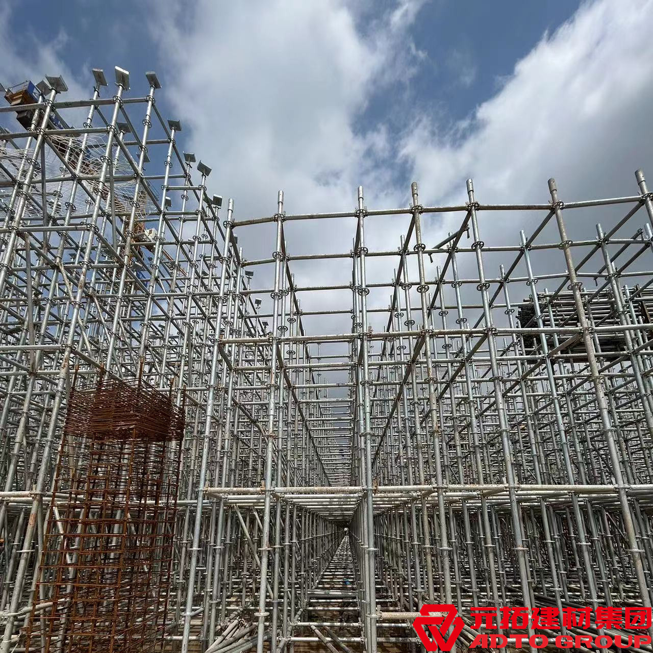 深入理解盤扣式腳手架：技術特性與應用優勢